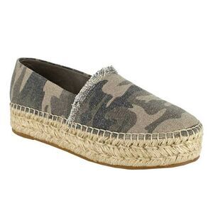 Splendid Laney camo espadrille slip ons 6.5